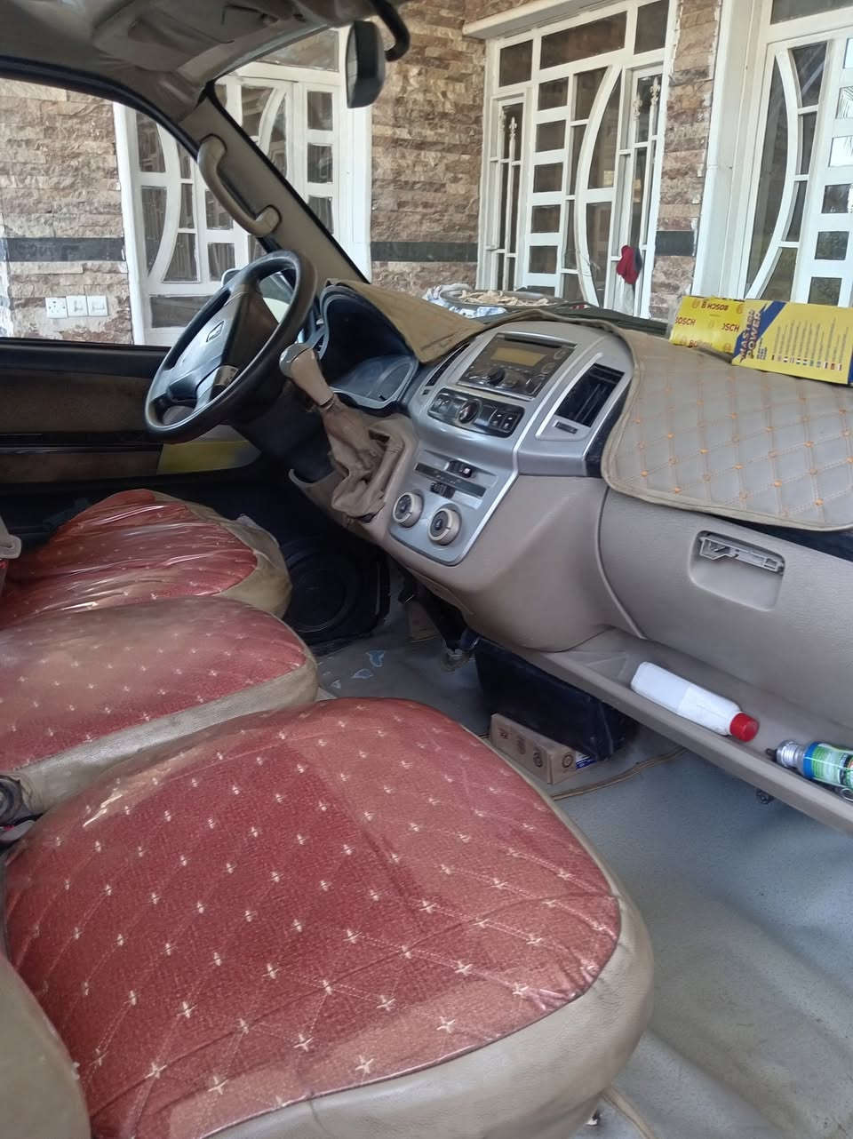 جنبي اج وان للبيع سيارة حرة سنوية باسمي تحويل ثاني يوم كير محرك اكسل مكفول حدادية وصدر جديد موديلهة 2015 مكاني بغداد الوردية***********
