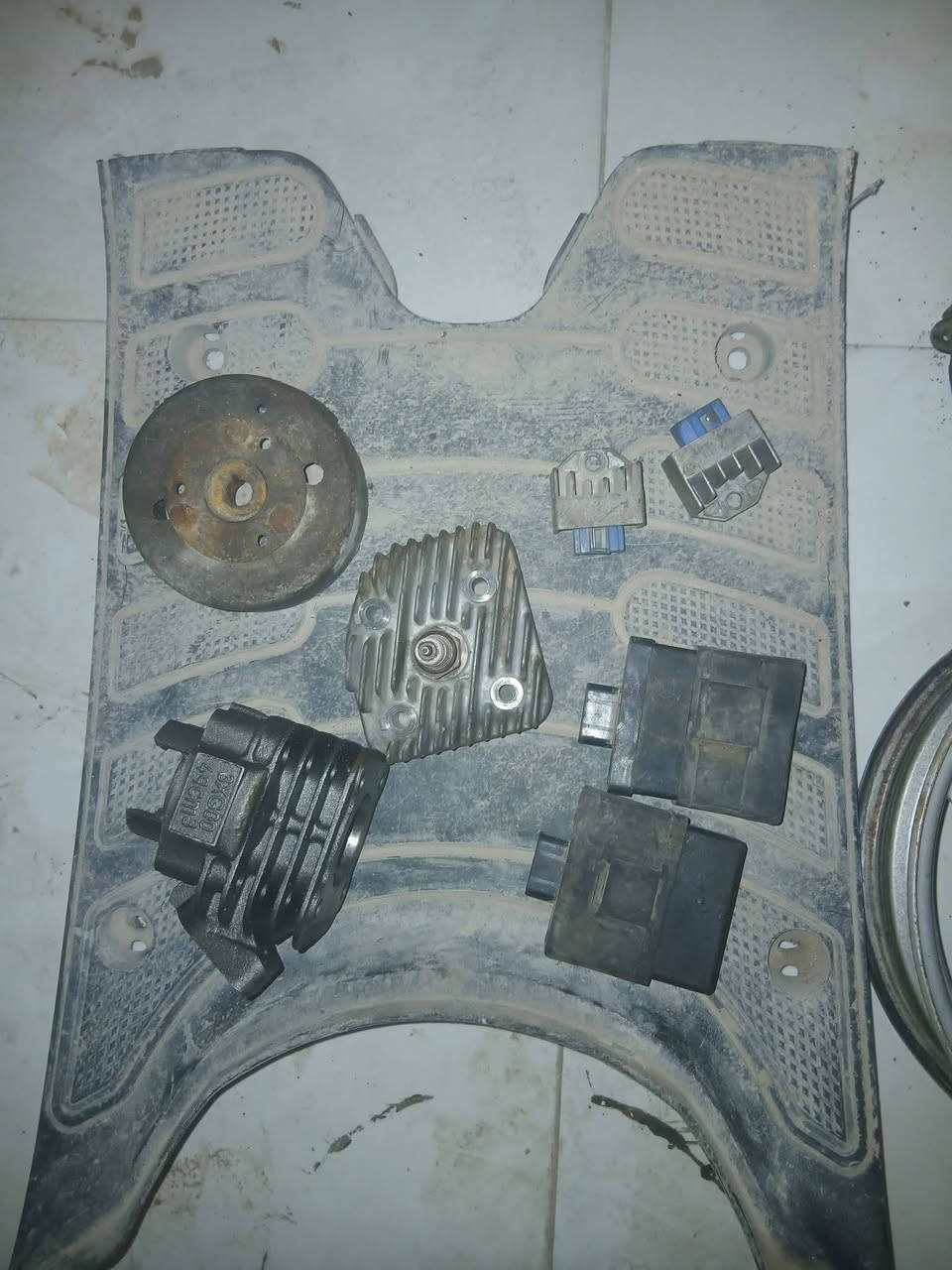 كلهن ب١٥ قفل ويل جديد مع الطبله عوزه فقط بولبرينات السعر
كابريتر دراجه صيني شغاله نضيفه
قبق هندر شغالة كامل نضيف
سوباية
بوشه ماركة كوست مامستعمله ابد 
كور نضيف كلش
عقول شغالات ٨ خطوط 
طاسه ملف شغاله نضيفه 
كتفات شحن شغالات اصليات 
كاعية


**إذا كنت صاحب هذا الإعلان وتريد حذفه لأي سبب، رجاءا أرسل رسالة إلى الدعم الفني**