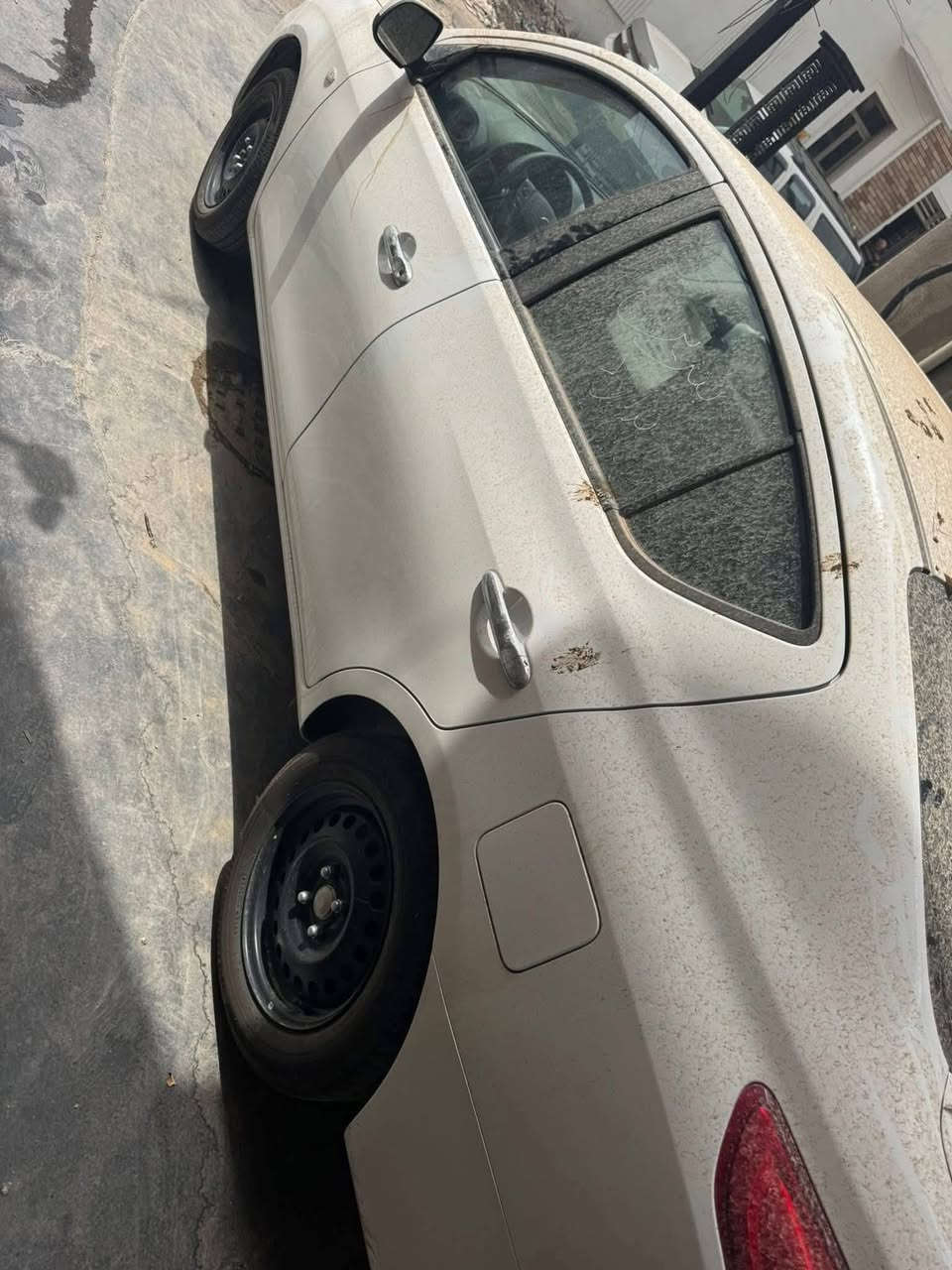 السلام عليكم شباب نيسان سني هندي موديل 2025 زيرو  شاشه لكزز جديده سياره رقم اربيل الدولي سنويه بأسم شركه  كفاله عامه رصعه وصبغ وبارد مكان سياره كربلاء ***********
