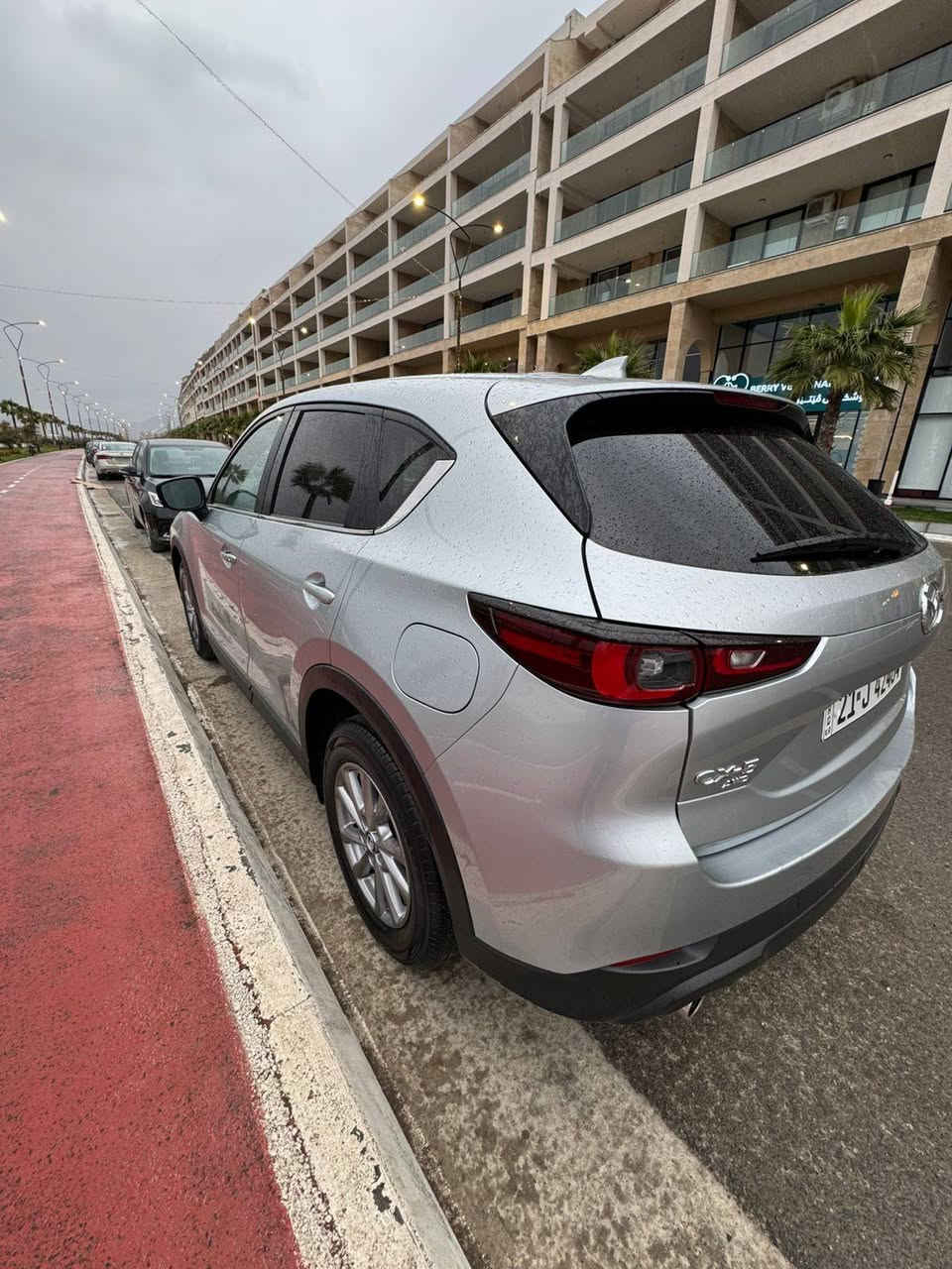 مازدا CX-5 2022 
فول مواسەفات بەس سلایت نیە
20 هەزار میل رۆشتوە
3 پارچەی بۆیاخە بێ ئێرباگ
مەکینەی 2.5 بێ تۆربۆ مەرخوب 
سەنەوی تا 2030 تازەیە
کوشن و سوکان ئیتەر
ئۆتۆ هۆڵد
برێک بەسمە
دەرگا جەک
راداری پێش و دووا
خەتی جادە
شاشەو کامێرا 
3 مۆدی لێخورین السليمانية, العراق


**إذا كنت صاحب هذا الإعلان وتريد حذفه لأي سبب، رجاءا أرسل رسالة إلى الدعم الفني**