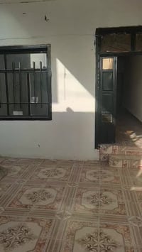 بيت للايجار عنوان شورجه سعر ١٥٠الف ٠٧٧١١٠٤٥٨٥٨