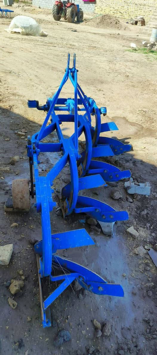 فدان رباعي انبير مديل 20اخو الجديد العنوان ميسان كميت ***********
