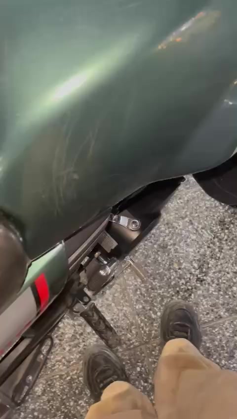 السلام عليكم دايون لاتي موديل ٢٣ ماشيه ١٨ الف دراجه نضيف كلش جانت استخدام شخصي مصارلي فترا طويله من اشتغلت بيها دلفري رقمها ذي قار رقم انكليزي وين ماجان تتحول نضافه احلا من الصور والله السعر 2700  وبيها مجال حك الجيه عنواني بغداد الدوره 
***********
***********
