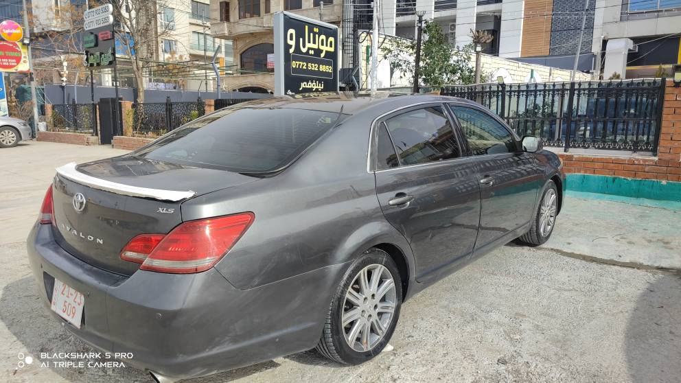 ئەڤەلۆن مودیل 2009 بڕاوە  
سیارەکە یەک قەترە لێدراوی نیە  4 تایەی  لۆک یەک هەفتەیە  بۆم گۆڕیوە تام دیسکی  لۆک گێڕو مەکینەی بە شەرت   بێ عەیبی  نرخی 55 گەڵاو مەجالیکی برایانەی تیایە  
شوین  سلیمانی 
***********
*********** السليمانية, العراق
