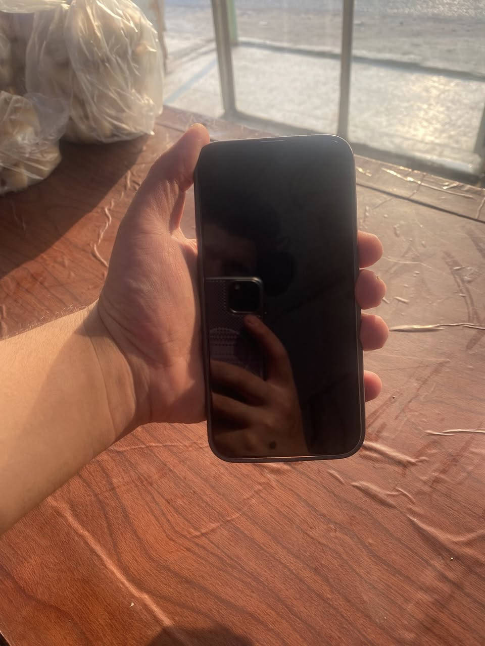 ايفون 11برو ماكس نضيف كلش ما مفتوح فقط بطاريه معلايه ذاكره 512سعره 340وبي مجال بسيط للشراي ***********
