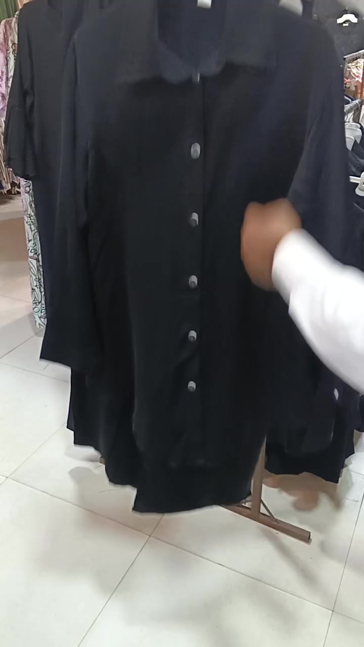 مجمع سلطان للألبسة والأحذية النسائية 
سوت نسائي اسود فاحم
القياس l/4xl
العنوآن ديوانيه شارع العلاوي 
السعر 20000 الف
خدمة توصيل لجميع المحافظات
 #ملابس


**إذا كنت صاحب هذا الإعلان وتريد حذفه لأي سبب، رجاءا أرسل رسالة إلى الدعم الفني**