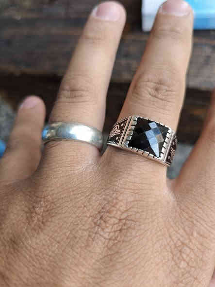 سلام عليكم خواتم اثنين فضه 925 
ابيعهن اثنيناتهن اب 60 الف مكاني صدريه كفاح ***********
