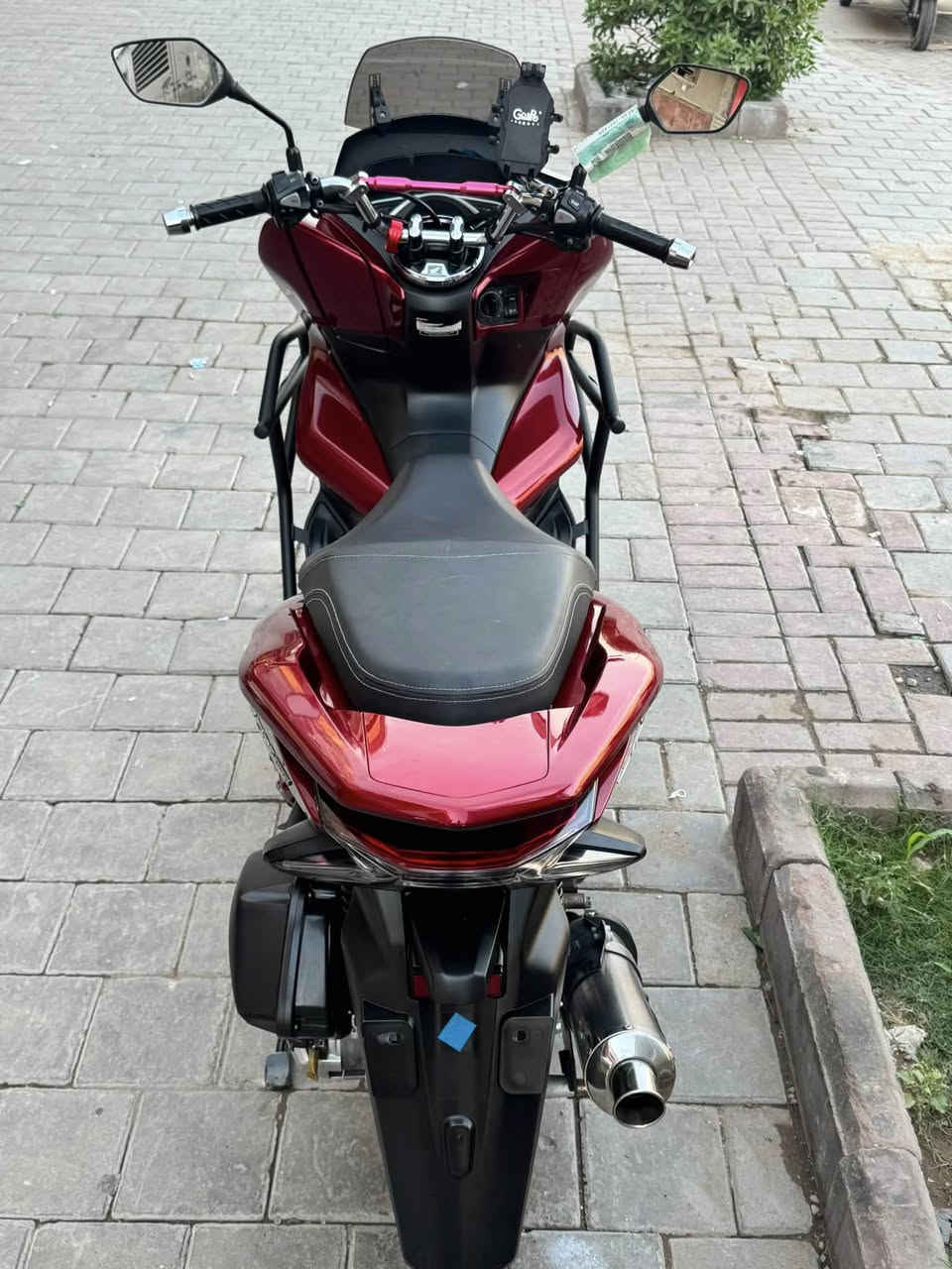 الله مصلي عل محمد واله محمد ( سلام عليكم Pcx جيل ثالث ياباني KF حجم 150  مكفوله كفاله عامه بحالت وكاله ماشيه 23 الف دراجه تتعب تكول جديده مال جناي حساس زدحام حساس ستان كلهه شغال كتلوكات دفتر عده كلهه موجوده. عل صور مزاد مكاني بلديات *********** وبل خير صير من نصيبه قبل 3 شهر من نازله وصل معرض موجود
