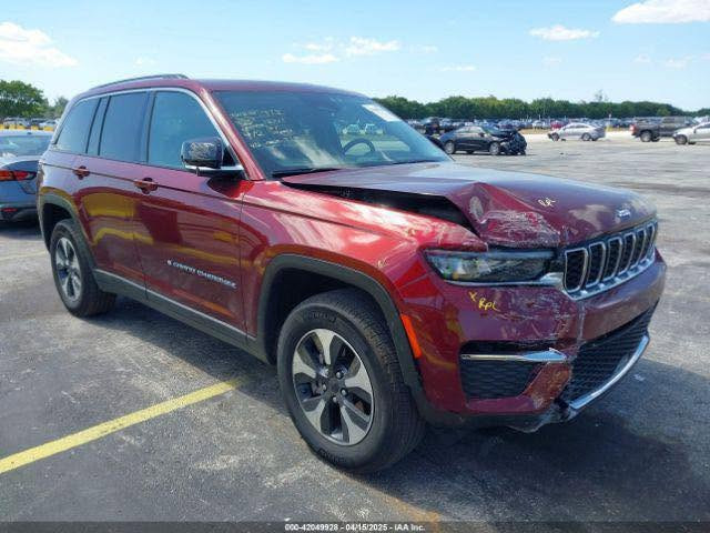 السلام عليكم
jeep grandcherokee limited 4ex 2024

1-لون ماروني شذرة مميز رقم بغداد 
2-بدون ايرباك 
3-ربع البنيد صبغ فقط بدون دواخل 
4-ماشية 70،000 كم 
5-موصفات فول للاخير 
6-محرك 4 سلندر هايبر 
7-منفذ شحن الشحنة تمشيك 120 كم 

🎖️عنواني بغداد المنصور الداوودي 
🎖️السيارة استعمال شخصي 
🎖️بيع او مراوس
💵السعر 33500$ قابل للتفاوض 

للاستفسار الاتصال ☎️ ***********
