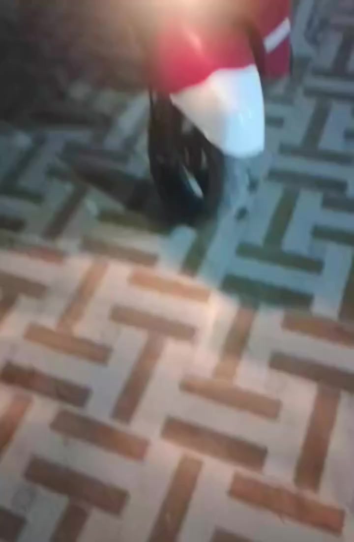 سلام عليكم ماكس بوليس للبيع نوزل 2013كفالة عاما كلهة بلاد مل ربة 
سعر 825وبيها مجال حك لجية  ستفسار علا رقم*********** أو خاص مكاني ديالى بعقوبة لوثبه
