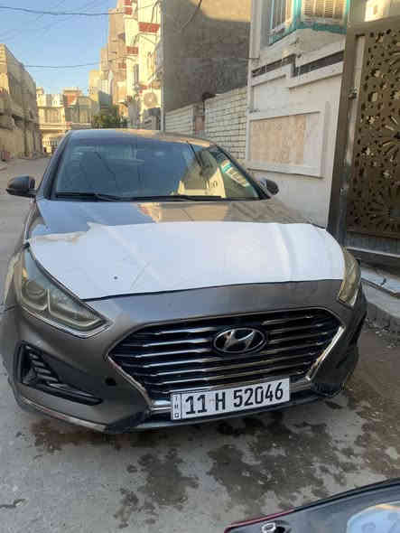 السلام عليكم سوناتا 2018 وارد أمريكي فول ما عده الفتحه كير و محرك  خير من الله بدون حادثها بيها اكلير 4 قطع 
 السعر115 أو بيها مجال 
مكان السيارة بغداد  تحويل مباشر الرقم ***********
