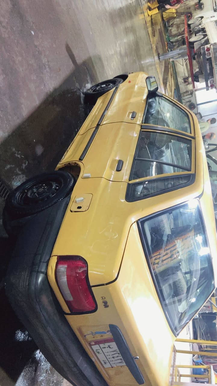 سلام عليكم سياره مديل٢٠١٢ جهازه محتاجله حداديه سياره رقم نكليزي باقي ع استلام سعره 25 وبيع مجال ***********
