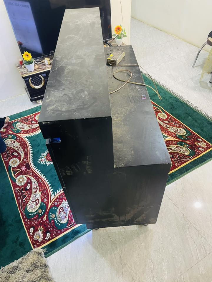 للبيع  ميز موبايلات اخو الجديد ب150 الف مكاني بعقوبه  ***********
