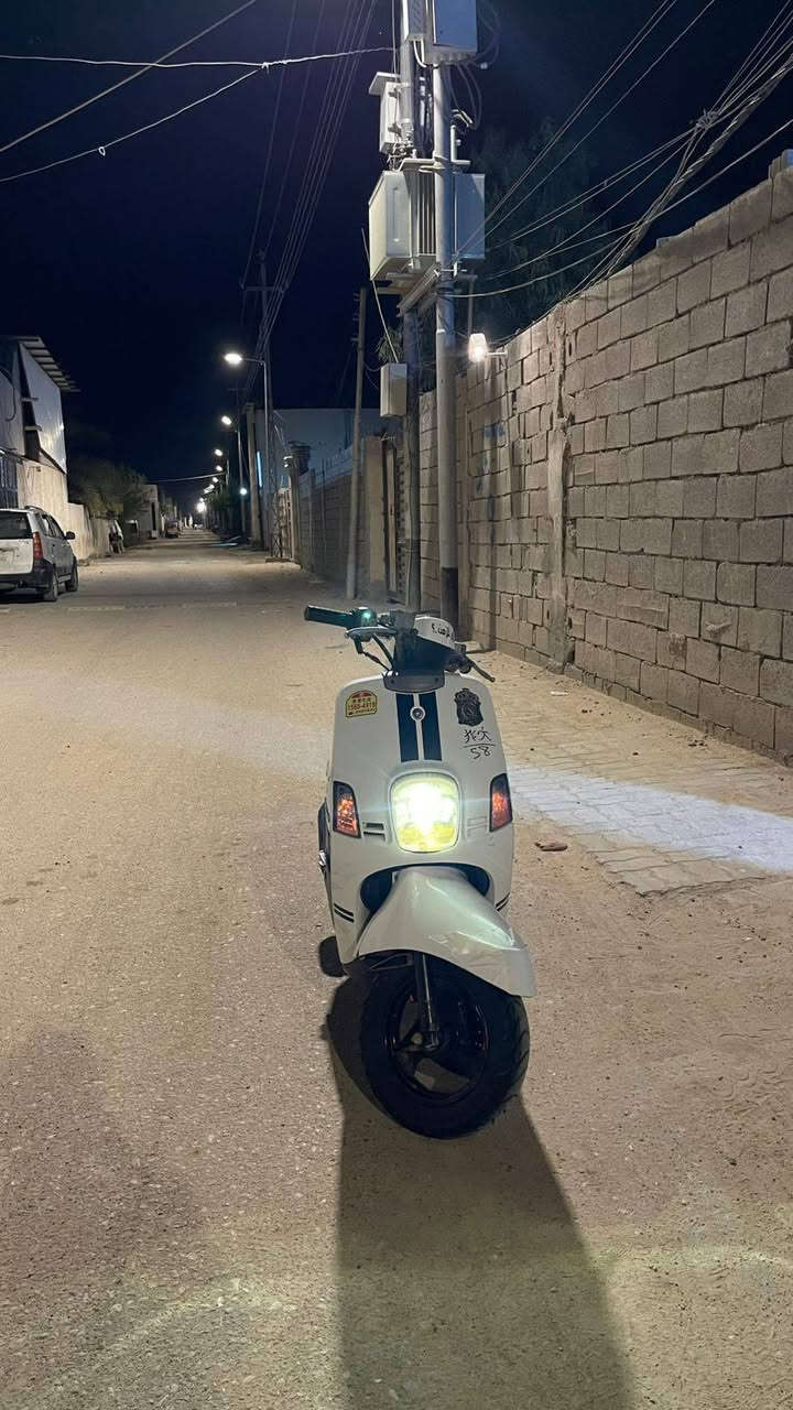 سلام عليكم بيع دراجه بوليس كفاله شرط لفحص دراجه ختم واحد ويه المكينه اشاير هورن سلف كهربائيات كلهن شغاله دراجه ماشاءالله خرسه متواجد فقط وتساب *********** سعر 700وبيه مجال حك الجيه
