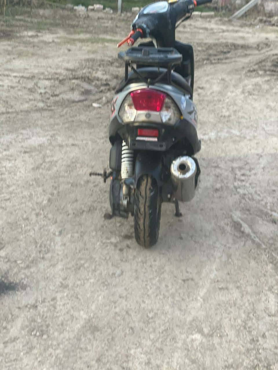 السلام عليكم دراجه ماكس عدله للبيع بوشه ٤٩ ابلادي ما مفتوحه السعر ٥٥٠ وبيه مجال بصيط مكاني حله ***********
