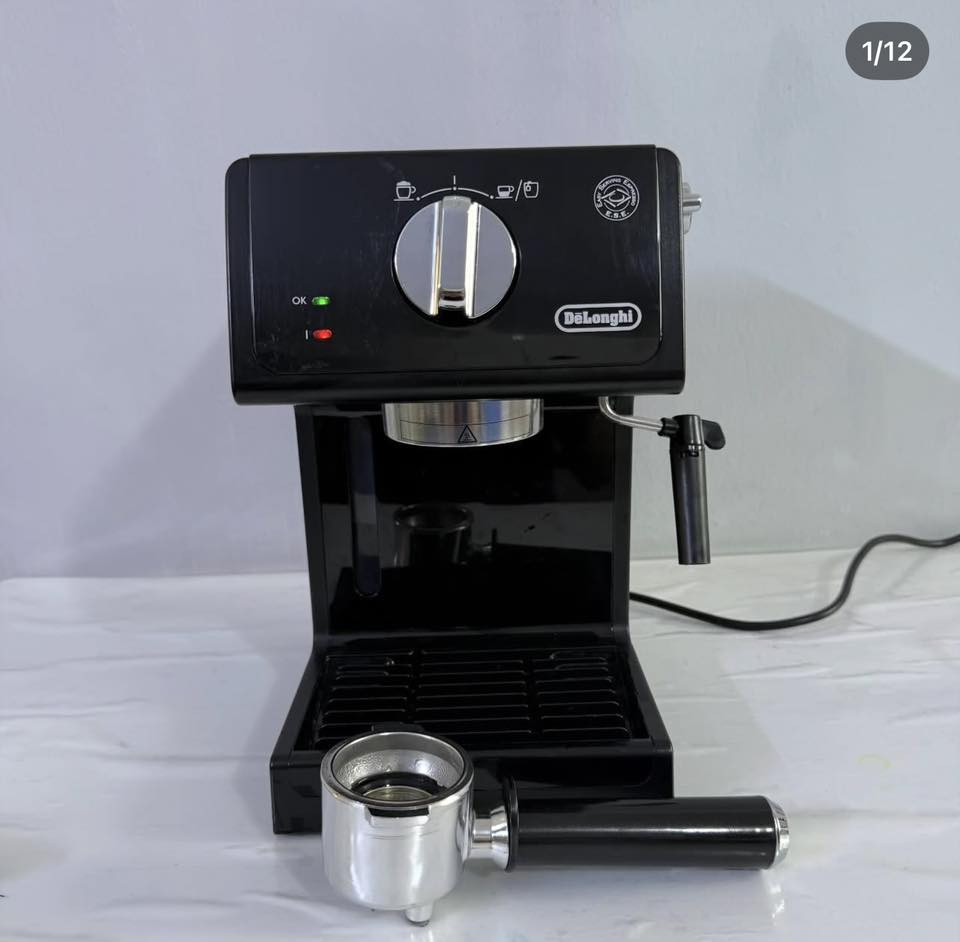 السلام عليكم
للبيع ماكنات اسبريسو عدد 2

الموجودات بالصور

ضمان يشتغلن 100%

تواصل واتساب ***********

 سعر قفل الثنين سوا 150
