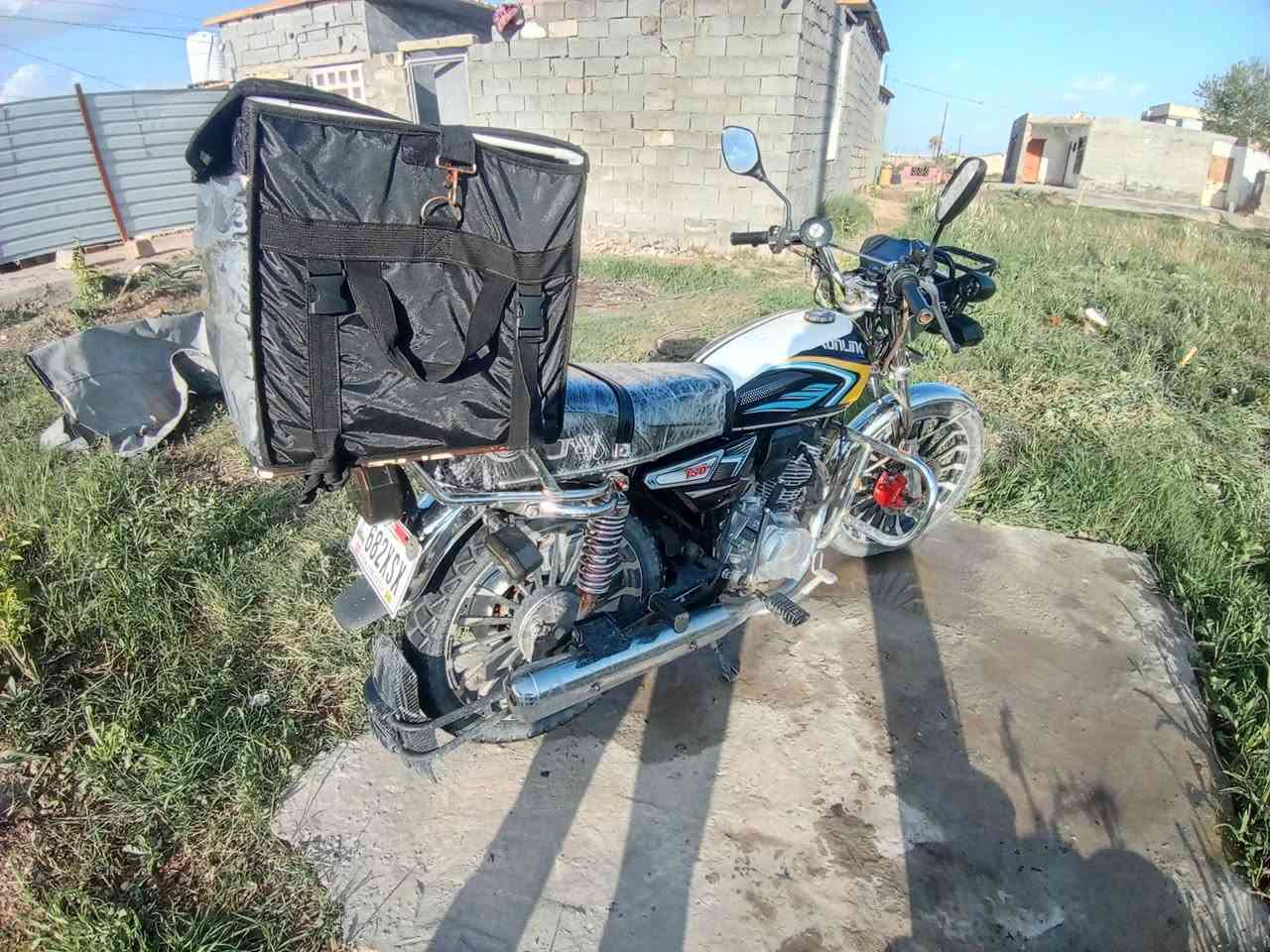 سلام عليكم موطور نضيف موديل 24  محدث خمسه 25سعر800 وبي مجال مكاني صكلاويه ***********
