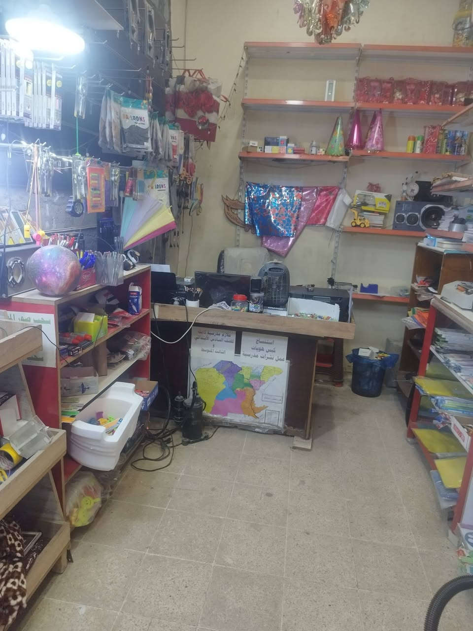 السلام عليكم ورحمة الله
لعدم التفرغ مكتبة متكاملة للبيع 

مجهزة بكامل مستلزمات القرطاسية

أجهزة استنساخ 

كابسة هويات 

رفوف وميوزة فتل على كبر المكتبة 

سبلت حار بارد جديد 

جام خانة 

اعلان ظوئي حديث 

كهربائيات وإنارة

تريد بظاعة أو بدون بظاعة براحتك

اكرر لعدم التفرغ 

للتواصل عبر الخاص

أو رقم الهاتف 

***********

***********
حي الساهرون قرب ابو عبدالله المضمد
