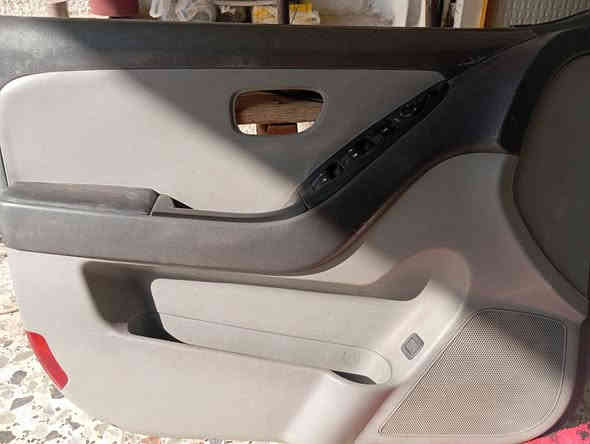 السلام عليكم مجموعة غراض شرط كصه اصلي تفصيخ افانتي النترا 
من 2007 الئ 2011 
يدات داخليه نيكل تخم اربع قطع35
يدات خارجيه نيكل اربع قطع كامله 30 الف
سماعات النترا اصلي القطعه 5 الف
قباغات داخليه مال يده قطعه الفين دينار
طخم بطاين داخليه لون رصاصي جدد تخم 35
كنترول تحكم جامات ابو شفط 25
زوج لايتات افانتي (ملاحضه جامات مو اصليه تجاري) ٦٠ الف
ماطور جام اي جهة قطعه ٥ الف
والي يحتاج مكاين جام اربع ابواب متوفره كل جهة بسعر 
وكذالك جامات متوفره
