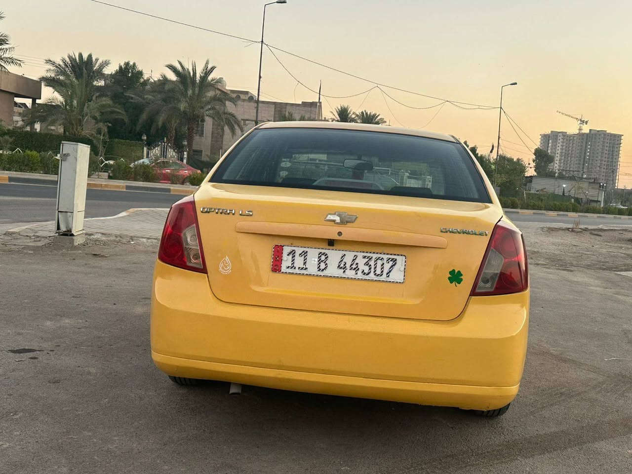 سلام عليكم مرخصة الادمن المحترم اوبترا موديل ٢٠١١ 
الشركه العامه 
بيها قطعه وحده صبغ. باقي ع وضعيه شركه 
كير مكينه خير من الله 
تبريد ثلج 
أرقام هزه جديده 
هيئه مصفره 
السعر ٦٠ وبيها مجال كلش قليل 
عنواني بغداد البياع مدينه الذرى 
***********
