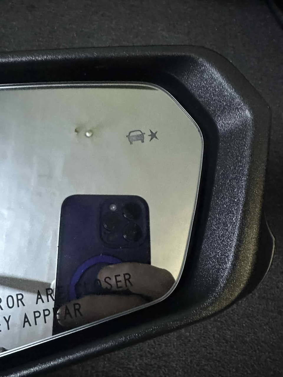 السلام عليكم 

من رخصه الادمن المحترم // 

مرايه يمنه عكس السايق اصليه تفصيخ ( رادار + هيتر ) فقط نظافه لووك وشرط الفحص ترهم ايكونكس وتيران 2018 لل 2024 , بغداد واتس اب ***********
