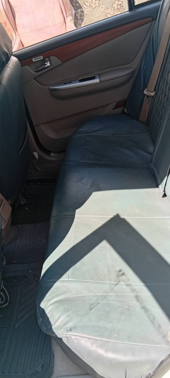 السلام عليكم ليفان 620موديل 2011سياره جديده ماشيه 92حقيقي سبير منازل مكفوله من الصبغ فقط الدعاميات للجماليه وبيه الدوسعه مطخوخه مامصلحه مثل ماموضح بصوره كير محرك تبريد ثلج مكاني بغداد العامريه السعر 65وبيه مجال بسيط رقمي ***********ابو محمد
