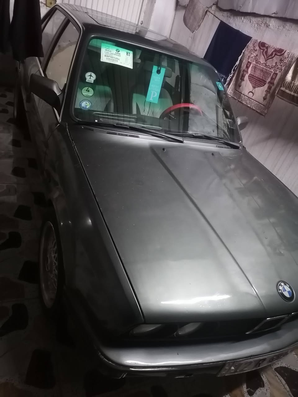 سلام وعليكم من رخصت الدمن الي مو شراي لا يتعبني وتعبه سياره بي ام زعره حجم 316سياره بلاديه محرك اربعه 18 كير عادي موديل 88بسمي هزه جديده مكاني موصل ايسر باقي التفاصيل اتصل ع رقم ***********///***********///
