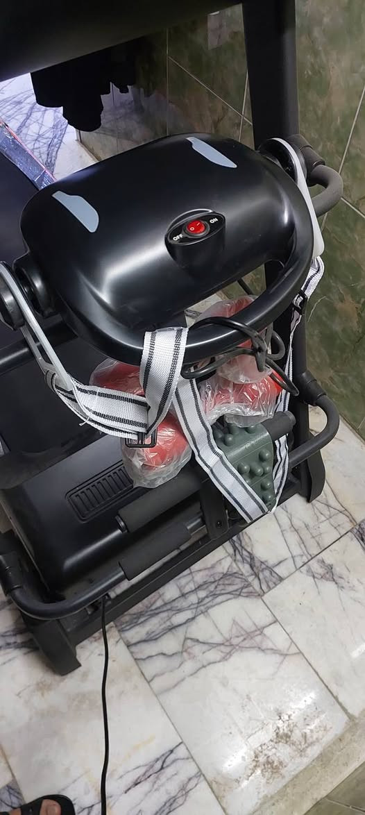السلام عليكم
جهاز جري قبل ٦ اشهر مشتري استخدام بيت .. مشتغل بين ٢٥ الى ٣٠ مره كلش جديد مال قاعات .. السعر ٥٥٠ الف وبي مجال 
اكرر جديد كلش


**إذا كنت صاحب هذا الإعلان وتريد حذفه لأي سبب، رجاءا أرسل رسالة إلى الدعم الفني**