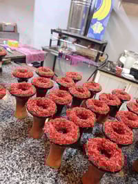 اني اسطه رص فناجين شغل نضيف ومرتب الي يحتاج يتصل رقم 07507035181 خاص م...