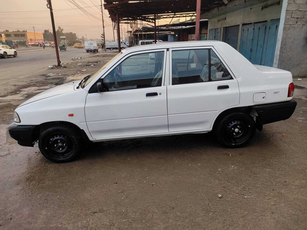 السلام عليكم سايبه للبيع موديل 2025 سياره بعدها زيرو ماشيه 3700 كفاله عامه من من كلشي (***********)
