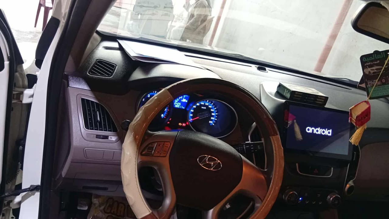 سلام عليكم
سياره توسان 2013
للبيع 
نضيفه خليجي بيهه طخه بل صندوك 
بنورامه اشاير بل مري شاشه مابيه نقص اي شي مال بيت
السعر 148 بيهه مجال 
***********
