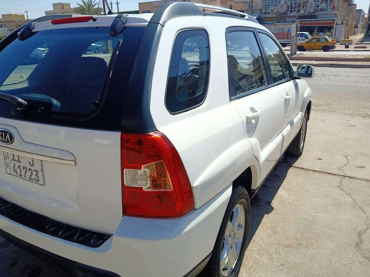 السلام عليكم 
كيا سبورتج 2010كير مكينة تبريد خير من الله السيارة نظيفة جدا خليجيةالمكان بغداد حي الجهاد رقم الموبايل *********** 
السعر 110
