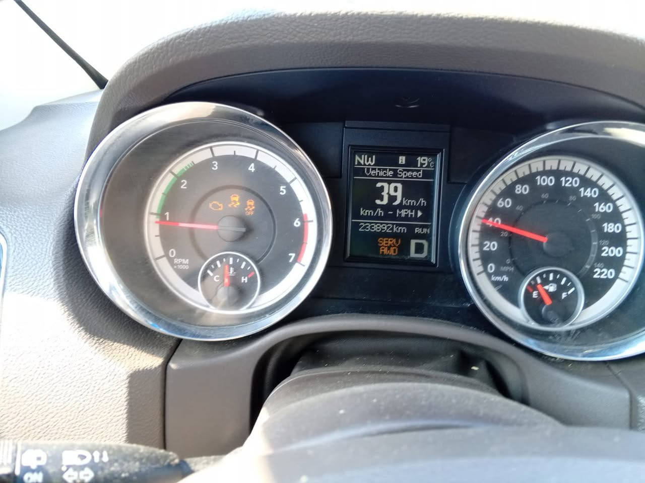 من رخصه الادمن..... دورنگو 2013 كفاله قص وسرقه سياره فول ومواصفات حساسات فتحه بالقماه كشنات كهربائيه السياره جاهزه شغل واطلع محرك 5300 هيمي السياره سعرها 85 ورقه‏.  ‪***********‬‏ وات ساب .....تم حجز موعد للترقيم
