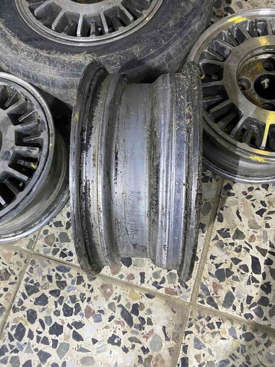 للبيع ويل حجم 14اصلي لا عواج ولا تصليح
مكان سماوة توصيل ماعدي سعر 150قفل 

‭0783 287 1572‬
