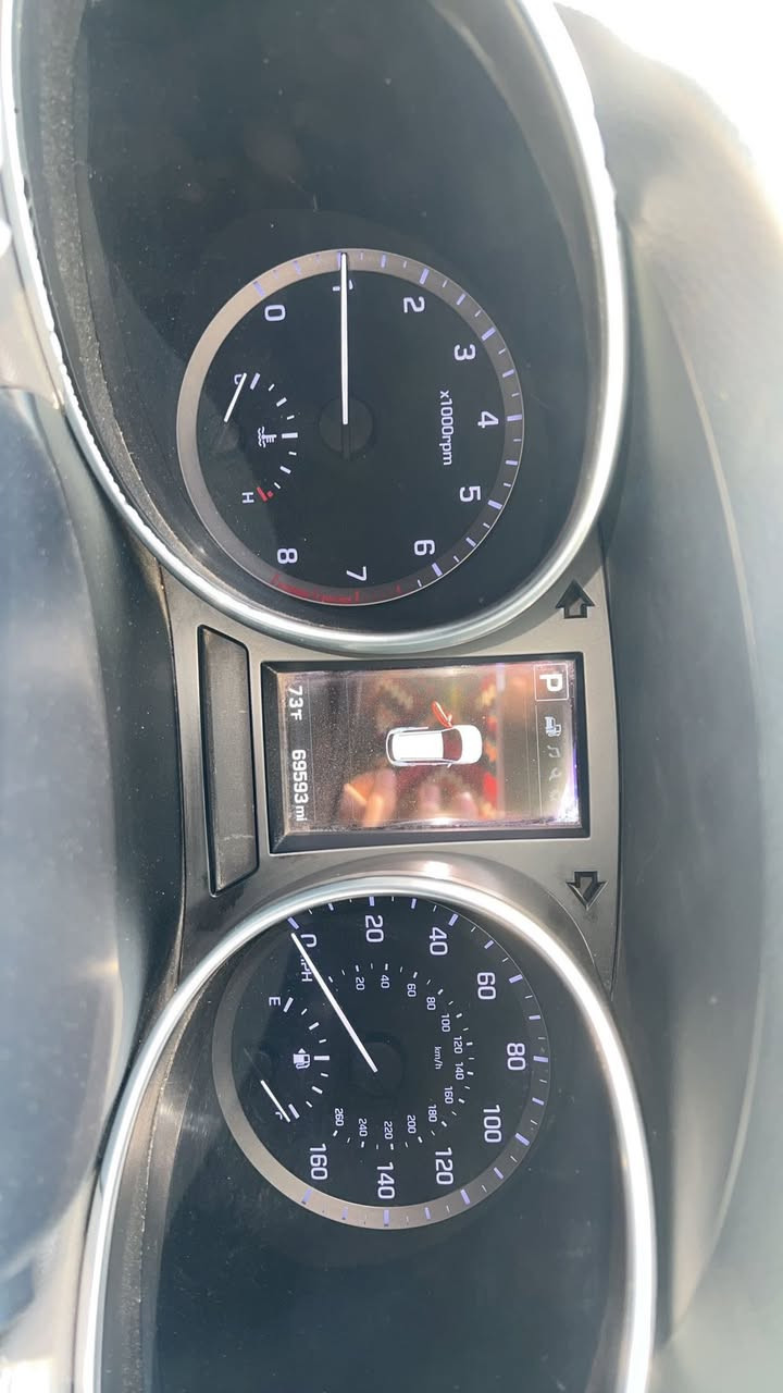 سنتافي 2018 بيع اومراوس ب والتمه التفاصيل. راقم الهاتف. ***********
