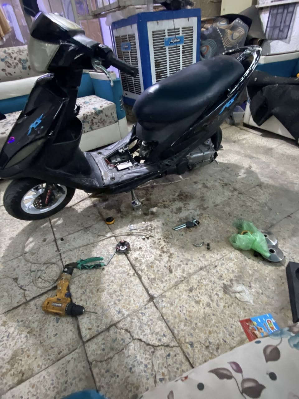 سلام عليكم ماكس عدله للبيع بوشه 55 كلجات رياضي عوزها بس كابريتر لين هذا تعبان وشوته رايدها 350 وبيها مجال حك الجيه مكاني الحريه رقمي ***********
