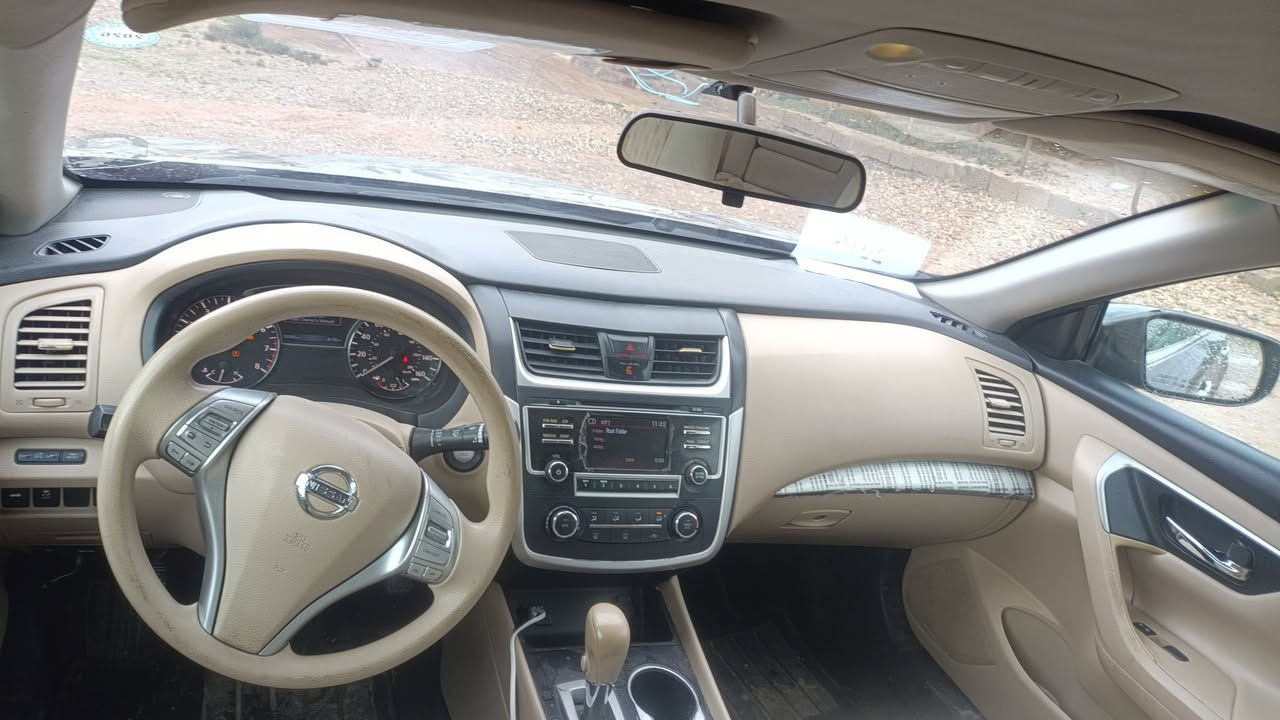 نيسان التيما 2016sامريكي حادثها  بنيد  باب سائق بدون ايرباك سياره   رقمها سليمانيه  مكاني كه لار ***********سعرها 115ورقه
