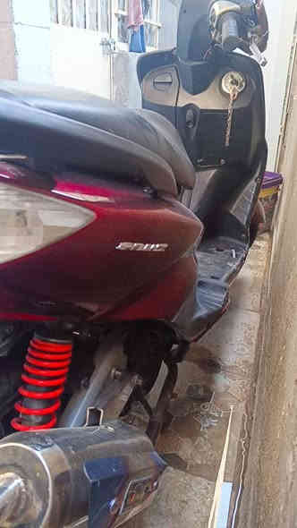 اعيد النشر بسبب الوعود الكاذبه
ب550 وبيها مجال سكنز نثيه 140 مكينه خرسه كفرات حلوه وشلعه ومعدل حلو

وتخم تاير جديد دراجه نگره سلف ب أي وقت .

متواجد خاص او 

***********
