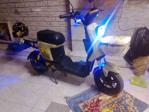 F/16
السلام عليكم ماطور شحن فول مواصفات خمس بطاريات دبل 30 امبير سرعه٩٩ نضام بك بريكات  هيدروليك عنوان موصل يارمجه الشرقيه الثانيه *********** السعر 500 بي مجال
