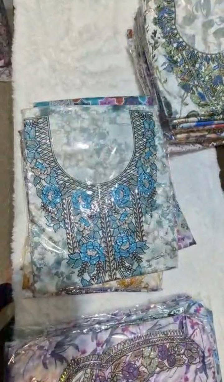 ولله الحمد تم توفير المخور بطبعات جديده😊🌈✨
مخور حرير إيطالي
قياس القطعه 4 متر...
بدووووون شيله
التجهيز يكون مشكل
اهوايا نقشات متوفرة
للحجز والاستفسار مسنجر او واتساب ***********
