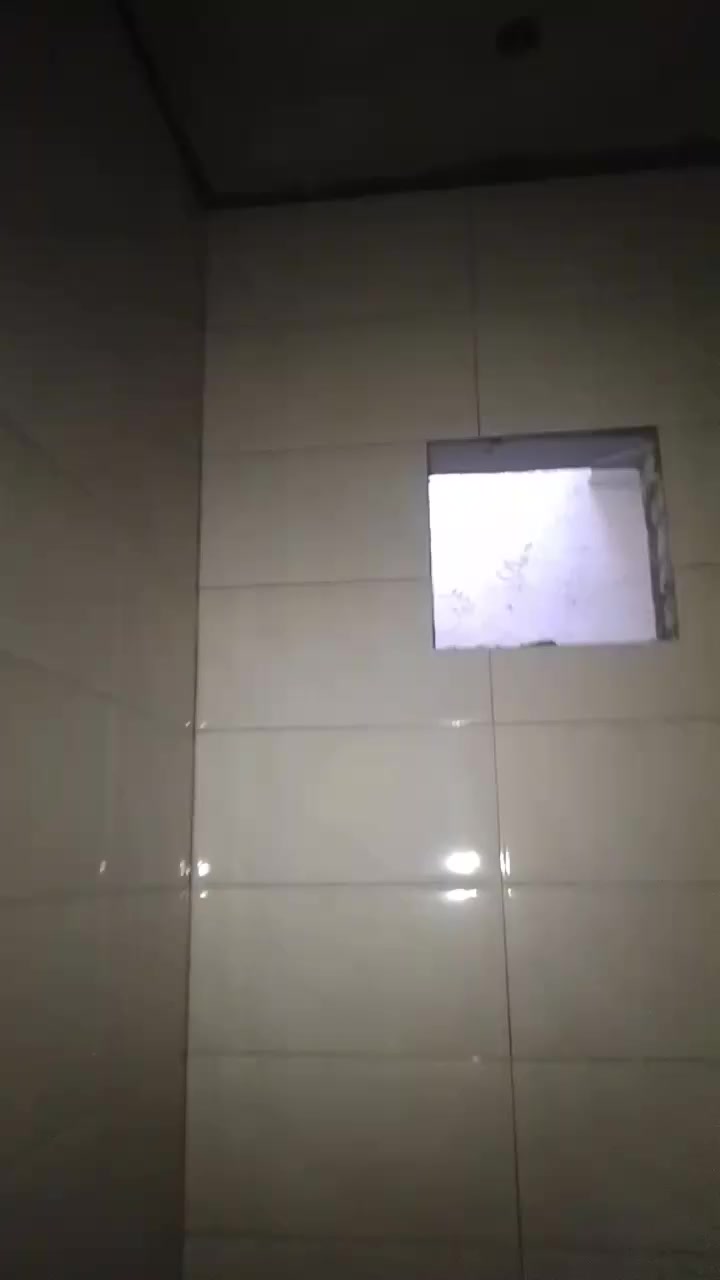 السلام عليكم خلفة سيراميك متفرغ وهاذه عملي ومن الله التوفيق ***********
