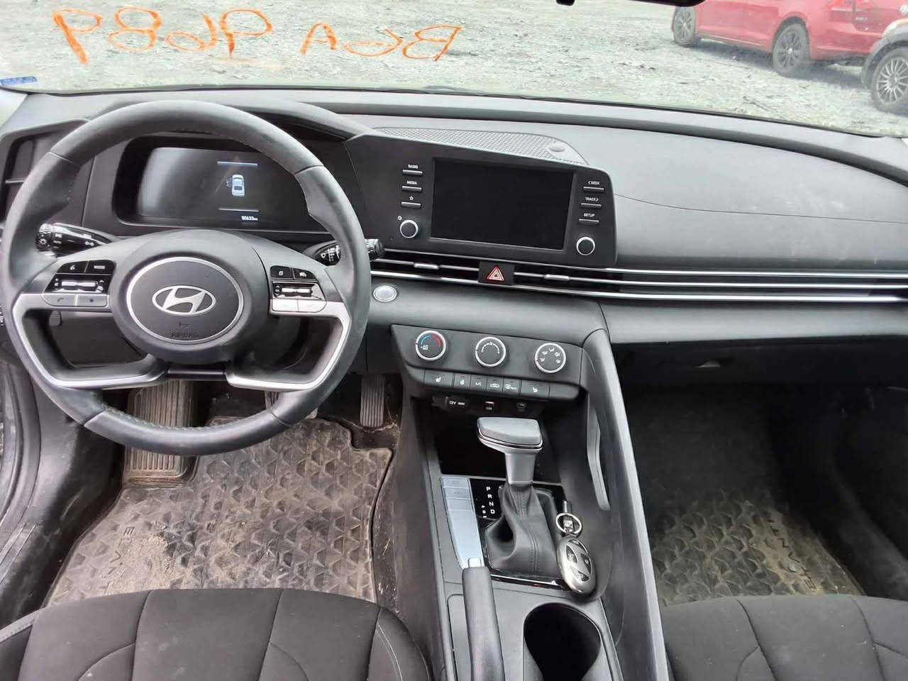 السلام عليكم النترا 2024 وارد حادث موضح بالصور حاليآ السيارة بعمان
ع حادثه السعر 110 
للاستفسار الاتصال ع رقم ***********
او زيارة مقر الشركه البياع شارع الوسط معرض الاصدقاء
