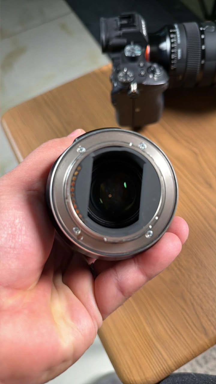 Tamron 28-75mm f/2.8 Di III VXD G2 الجيل الثاني
مع فلتر ND

🔥 من أفضل العدسات للصور والفيديو
مناسبة للـ ريلز، اليوتيوب، والتصوير السينمائي 🎬

✨ المواصفات:

 • فتحة عدسة ثابتة f/2.8 (عزل قوي وبوكيه حلو)
 • زوم 28-75 يغطي أغلب الاستخدامات
 • فوكس سريع وناعم (VXD)
 • خفيفة ومريحة للتصوير الطويل

📦 الحالة: نظيفة جدا
متوفر توصيل


**إذا كنت صاحب هذا الإعلان وتريد حذفه لأي سبب، رجاءا أرسل رسالة إلى الدعم الفني**