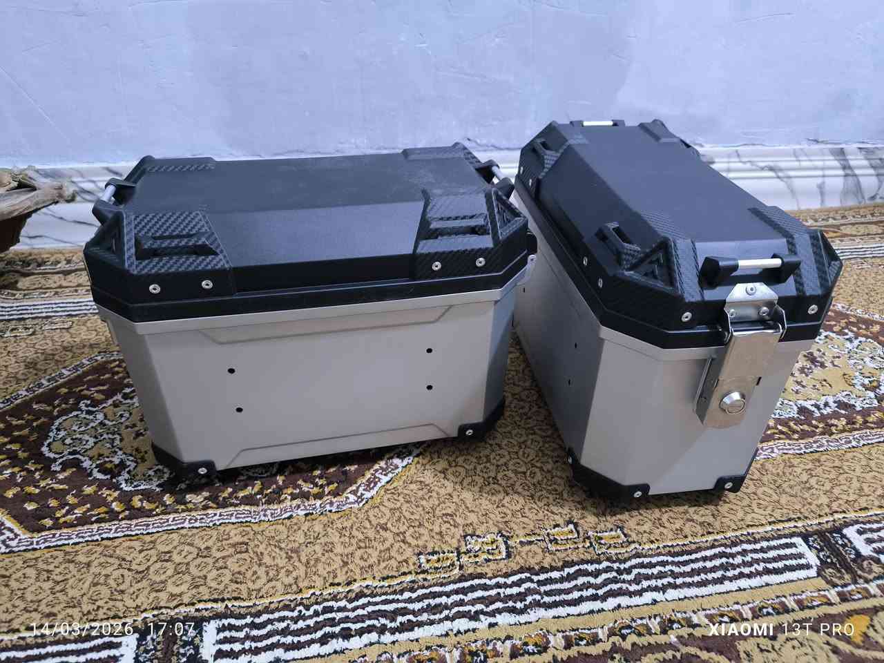 السلام عليكم 
جنطه صفح بلاستك اصلي 
الطول ٤٢
العرض ٢١ 
كامله القواعد مالته اي نقص ما بيه 
السعر ١٥٠ الف 
***********
