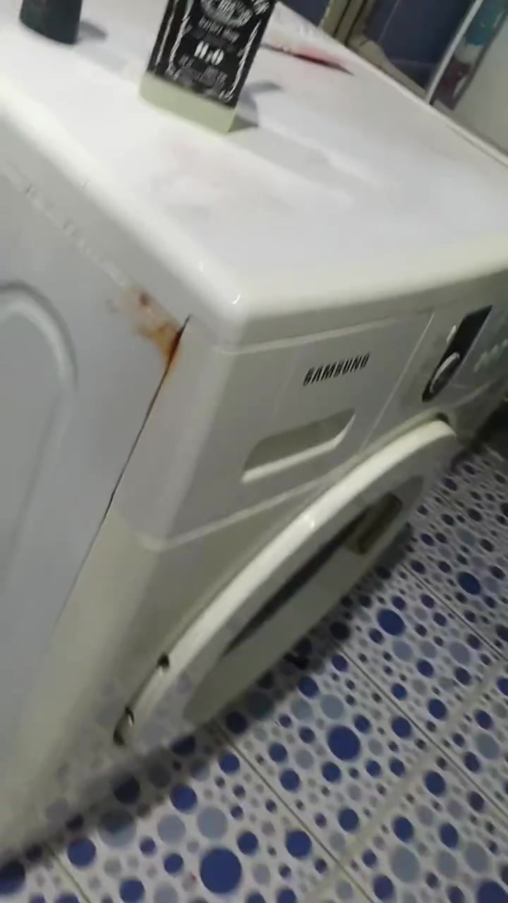 للبيع غراض بيت كامله اكو بعد كنتور ***********
