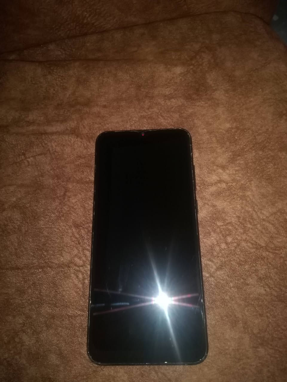 موبايل سامسونك A04e ذاكره 32 مبدل شاشه فقط باقي كله بلادي السعر 80 رقمي للتواصل ***********

