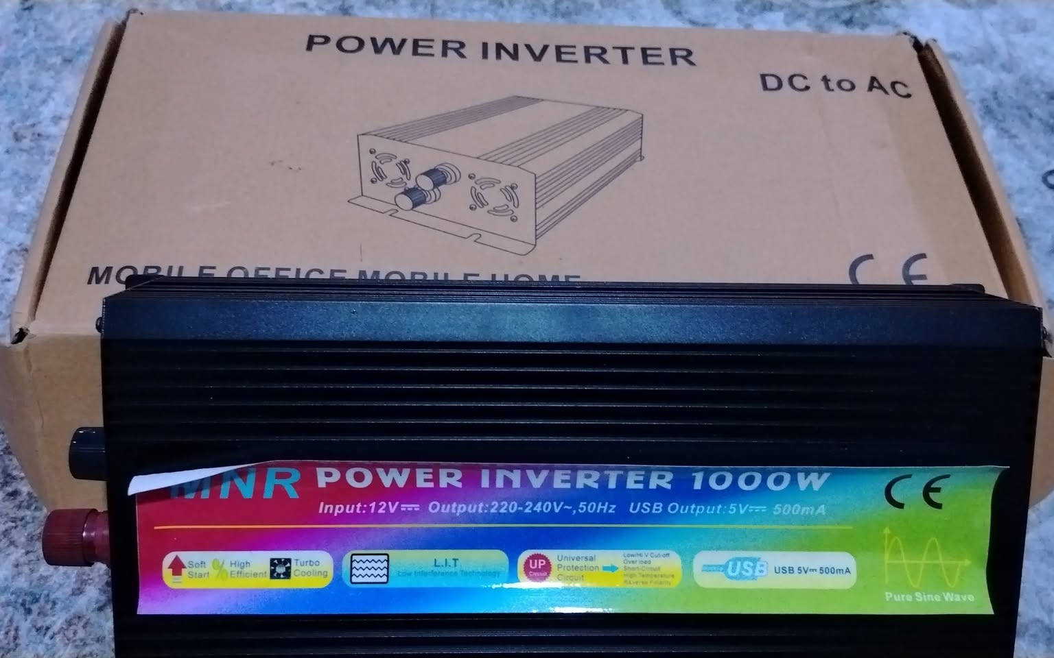 محول طاقة (Power Inverter) 3.5 امبير مصمم لتحويل التيار المستمر (DC) بجهد 12 فولت إلى تيار متردد (AC) بجهد 220-240 فولت لتشغيل الأجهزة الكهربائية المنزلية مواصفات الجهاز موجه نقيه جدا جهاز حمايه من الجهد العالي مراوح تبريد عدد 2 السعر 50 الف دينار


**إذا كنت صاحب هذا الإعلان وتريد حذفه لأي سبب، رجاءا أرسل رسالة إلى الدعم الفني**