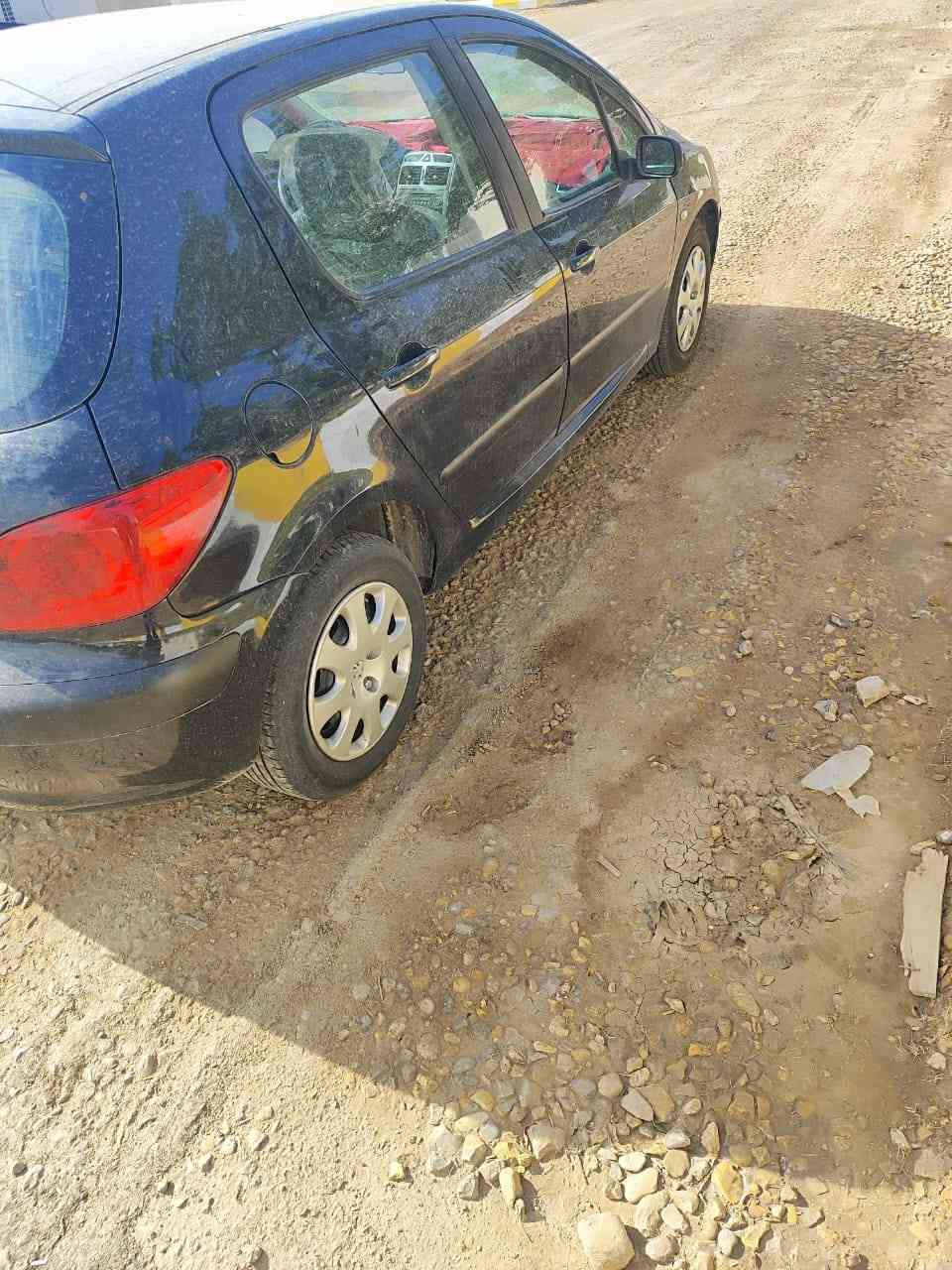 بيجو فرنسي 307 موديل 2006 رقم بغداد دولي تدفئة تبريد تخم تاير كير ومكينة كفالة عامة مصبوغة عام بدون اي طخة السعر سبعة وخمسين وبيهة مجال *********** اي ستفسار هذة رقمي
