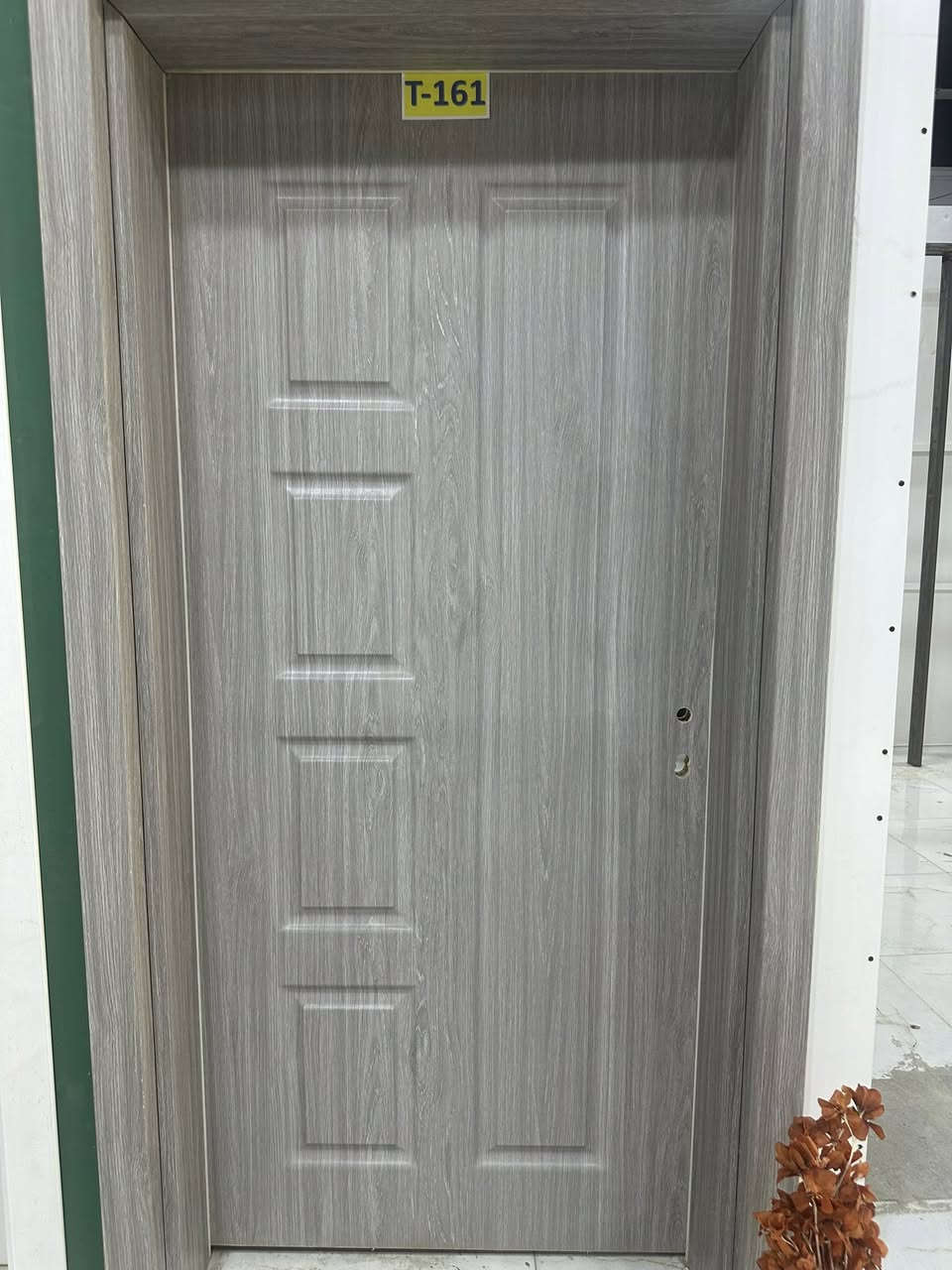 هيفن هاوس دهوك فرع كربلاء المقدسة للابواب الداخلية والخارجية نوع صيني وتركي و شمالي عنوان جاير مقابل شارع شبانات لتواصل ***********
