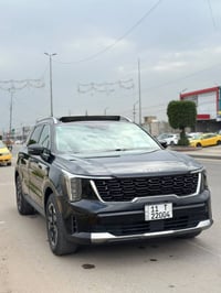 سورنتو 2024 اللون اسود ملكي السياره وارد امريكي حادثها جداً بسيط نفس م...